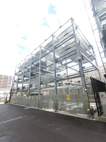 ファインセントラルシティの駐車場