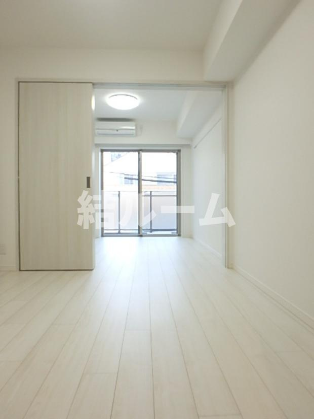 板橋区板橋４丁目の賃貸マンションの居間・リビング