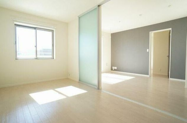 プロンシア青木の洋室