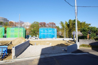 【外観】 | 【仲介手数料無料！！】稲城市若葉台1丁目　建築条件付き売地（全9区画）1区画　4480万円 | 9号棟　令和7年10月29日　南公道に面す