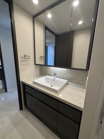 アトラス麻布台の独立洗面台|独立洗面化粧台が付いています