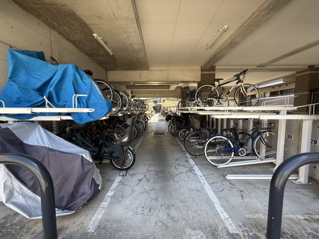 ピュアハイツ垂水潮見が丘の駐輪場