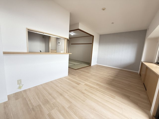 ピュアハイツ垂水潮見が丘の居間・リビング