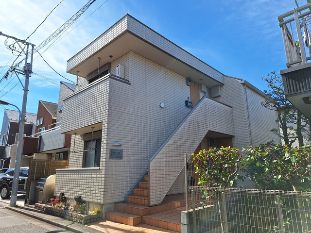 メゾン　トレフル