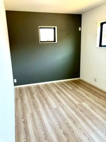 丸亀市土器町西　シックなデザインの平屋戸建住宅の洋室