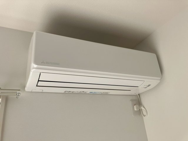 丸亀市土器町西　シックなデザインの平屋戸建住宅の設備|三菱重工ルームエアコン