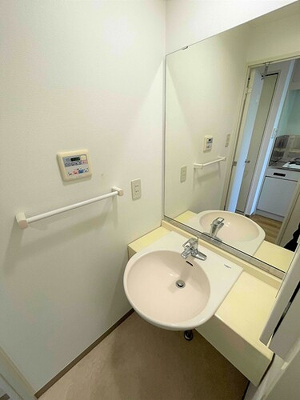 【洗面所】 | プレジオ３ | 洗面所　※同タイプ別部屋2022年9月撮影