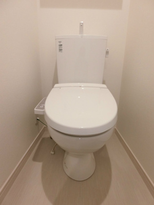 【トイレ】 | リブリ・コン・カローレ