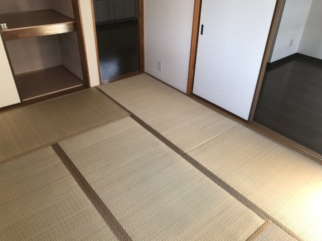 藏前コーポの和室