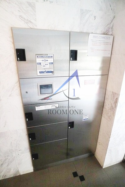 アイル池袋NORTH参番館のその他共用部分|宅配ボックスです。