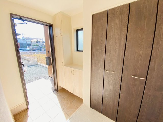 よかタウン／東区保田窪3丁目1期／14号棟の玄関