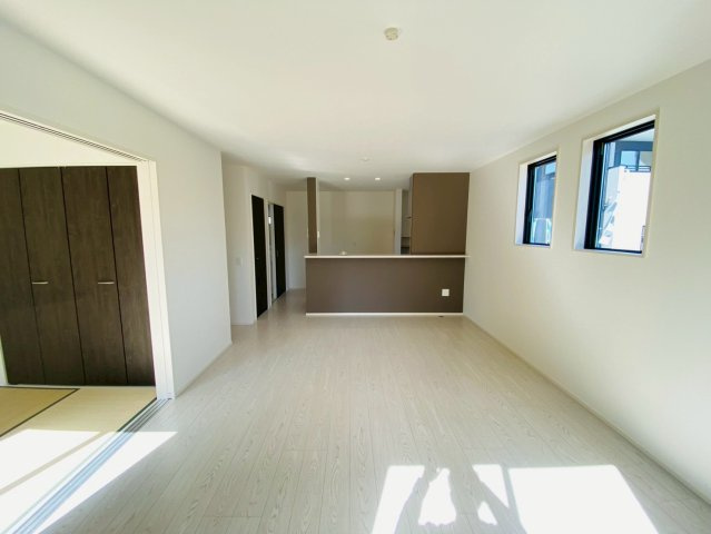 よかタウン／東区保田窪3丁目1期／14号棟の居間・リビング