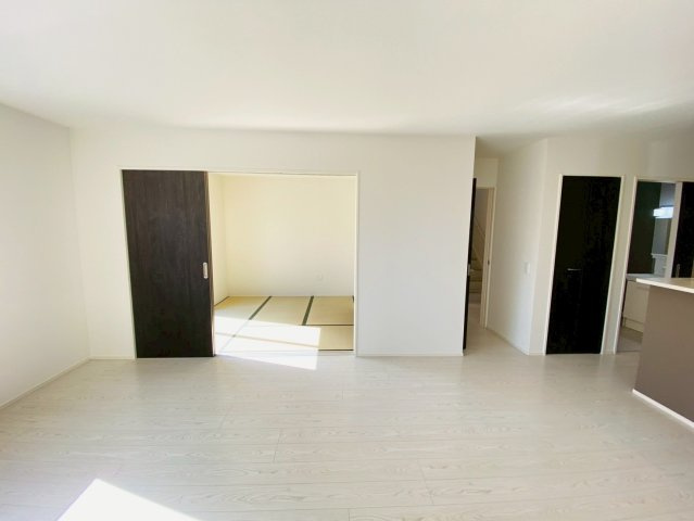 よかタウン／東区保田窪3丁目1期／14号棟の居間・リビング