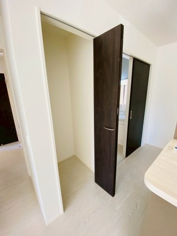 よかタウン／東区保田窪3丁目1期／14号棟の収納