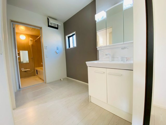 よかタウン／東区保田窪3丁目1期／14号棟のランドリースペース