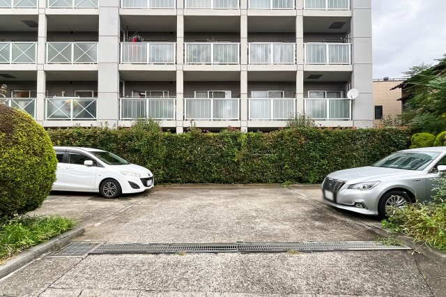 エコロジー落合レジデンスⅠの駐車場