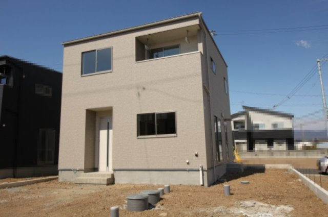 香南市野市町西野　新築戸建　⑧　駐車場５台　（全2棟）