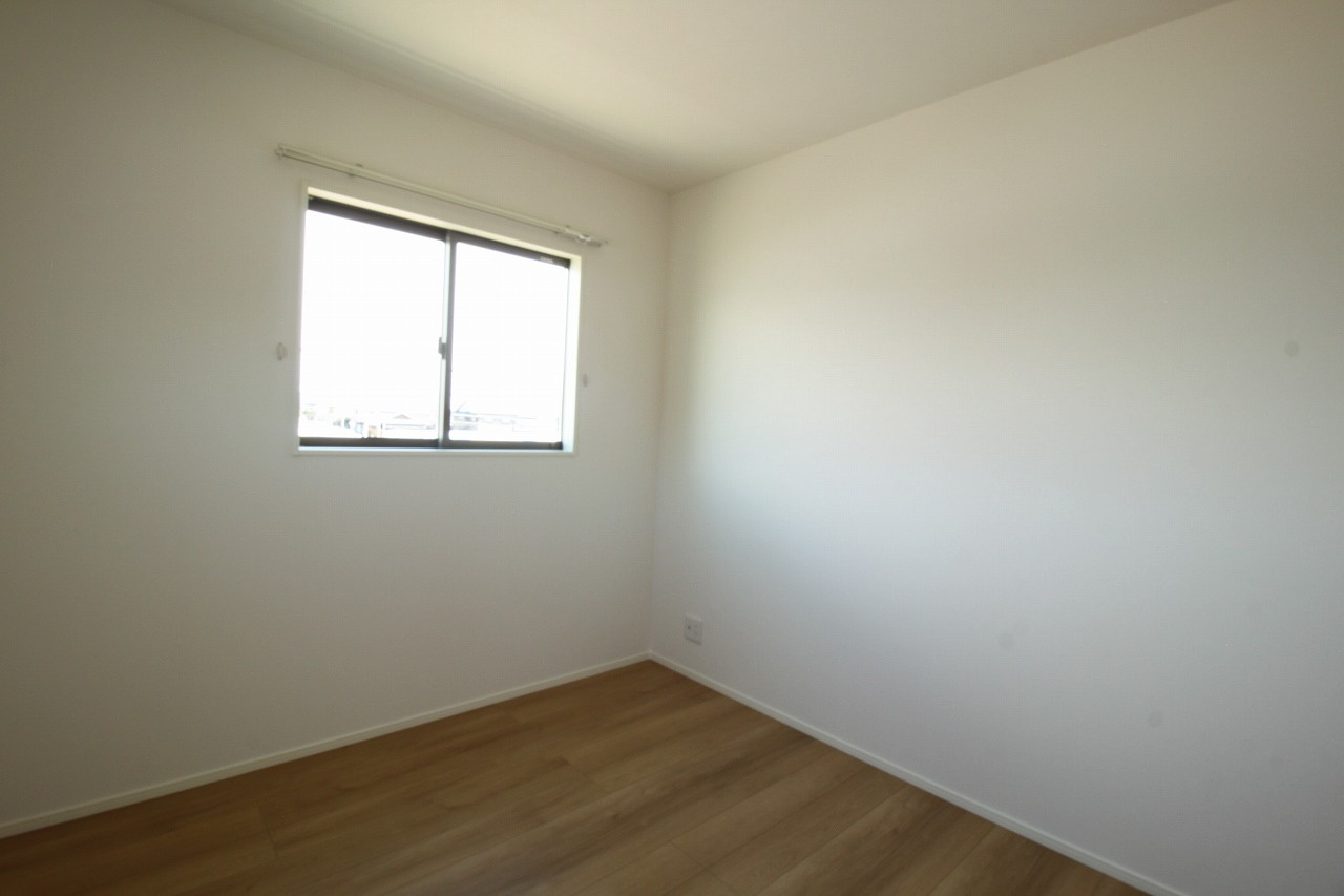 香南市野市町西野　新築戸建　⑧　駐車場５台　（全2棟）の洋室|2Ｆ　北西の部屋　5.1帖