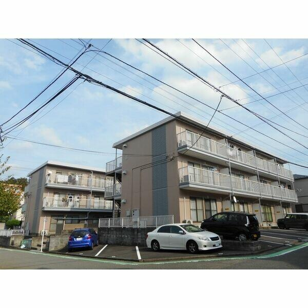 ハイツニュータマの外観