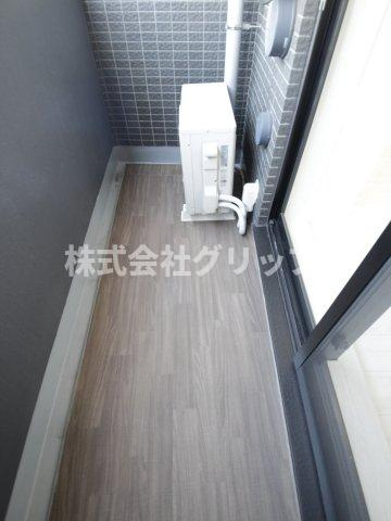 OMNIA横濱阪東橋のバルコニー