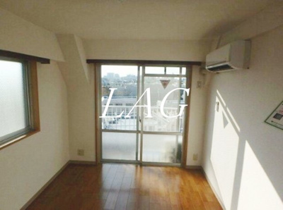 【居間・リビング】 | クラッセ国際コーポ池袋 | 洋室のお部屋です。