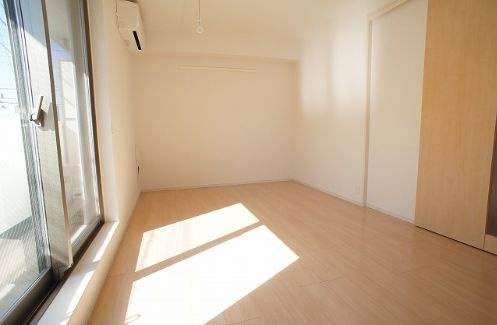 モーデ　グランツの居間・リビング|別号室参考写真です。