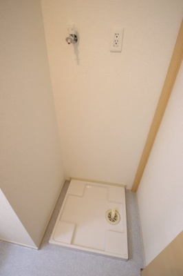 【設備】 | ラ・ブリーゼ | 室内洗濯機置場