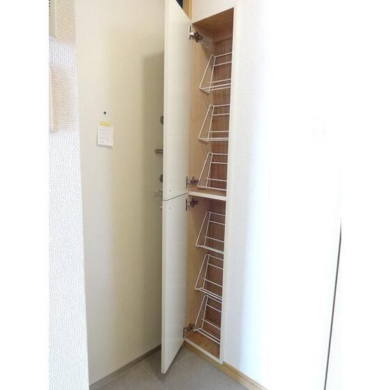 グランドール北上野の内装|シューズクローゼット