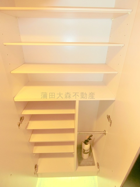 ブラウトリエの収納|玄関　シューズボックス