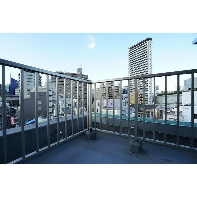 メゾンヌーヴェルのバルコニー