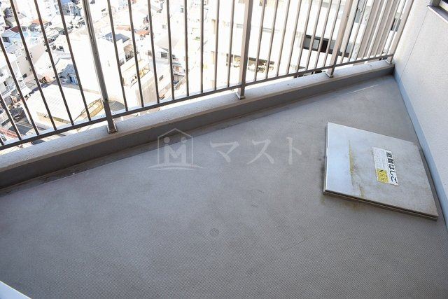 大阪市中央区日本橋２丁目の賃貸マンションのバルコニー