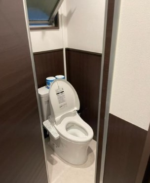 日宝北大阪屋ビルのトイレ