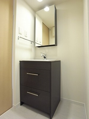 リブリ・シャンティーユの独立洗面台