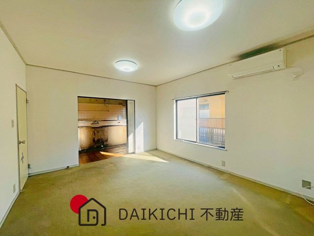 【居間・リビング】 | 川島町八幡2丁目　中古戸建