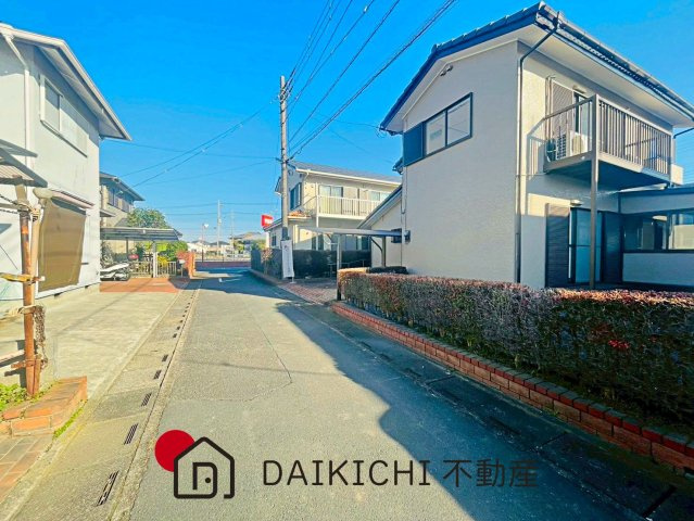 【前面道路含む現地写真】 | 川島町八幡2丁目　中古戸建