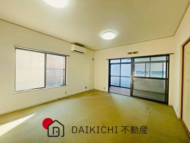 【居間・リビング】 | 川島町八幡2丁目　中古戸建