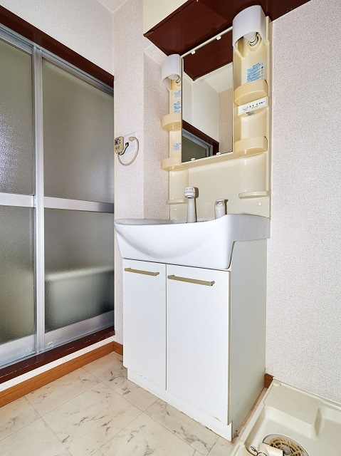 美善ハイツの独立洗面台