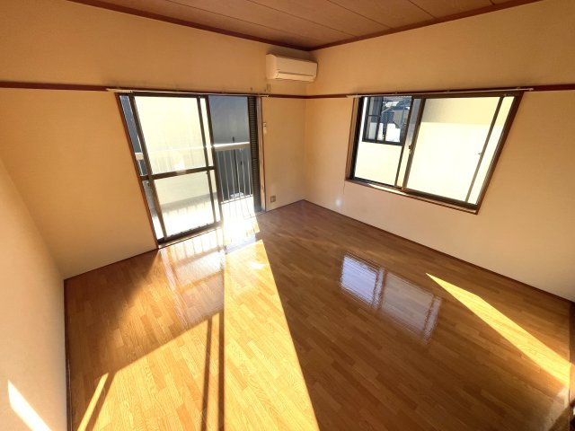 茂原市小林のアパートの居間・リビング