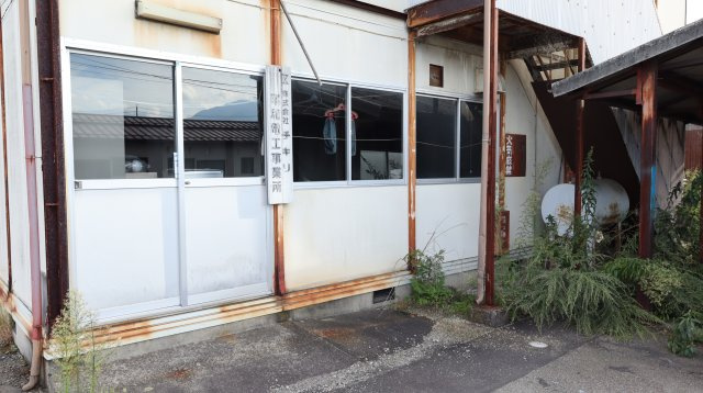 【事業用】大町大新田　倉庫の外観