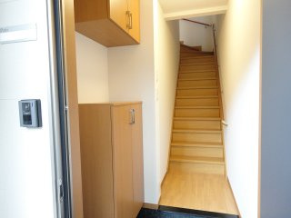 【玄関】 | ホワイティ　Ａ | 玄関