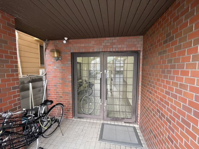 コンドミニアムカワムラのエントランス