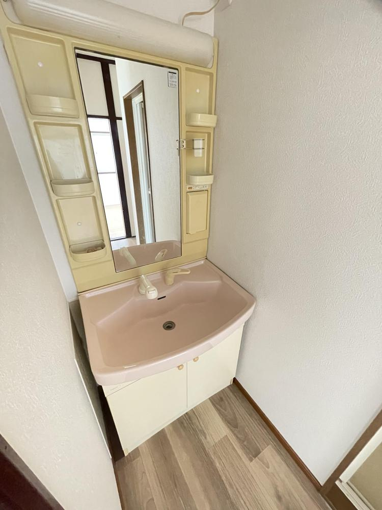 久宮アパートの洗面所