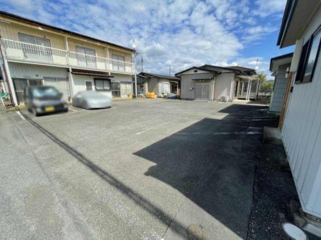 久宮アパートの駐車場