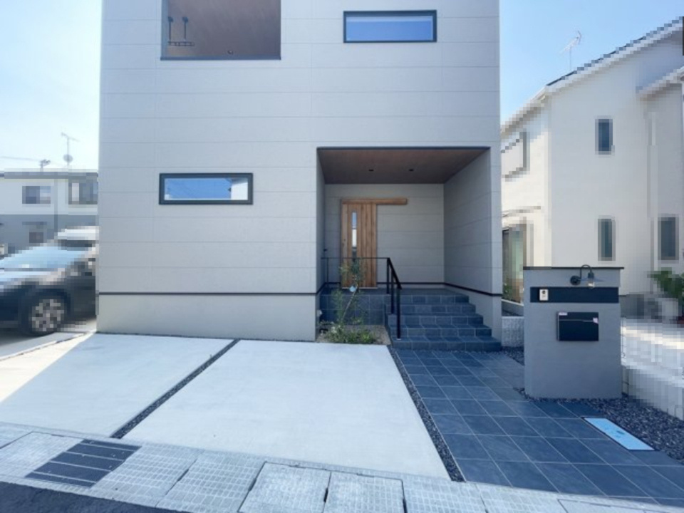 大津市南滋賀3丁目中古戸建の駐車場