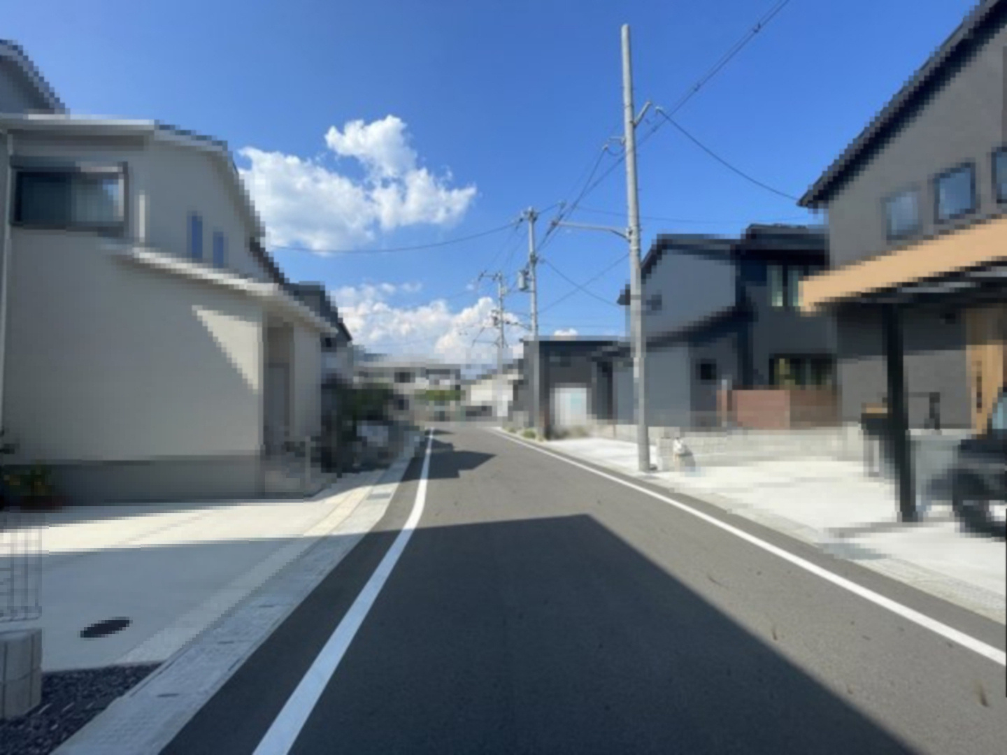 大津市南滋賀3丁目中古戸建の前面道路含む現地写真