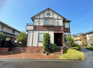 【外観】 | 佐倉市染井野　中古戸建　京成臼井駅 | 外壁・屋根塗装済み！
絵本から飛び出したような素敵な佇まい！北東角地で開放感もたっぷり♪