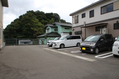 【駐車場】 | ベラルーチェ南ヶ丘 | 駐車場