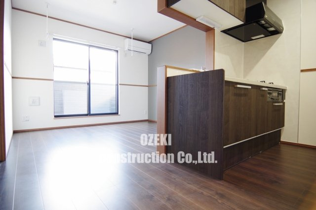 赤山BASEの居間・リビング