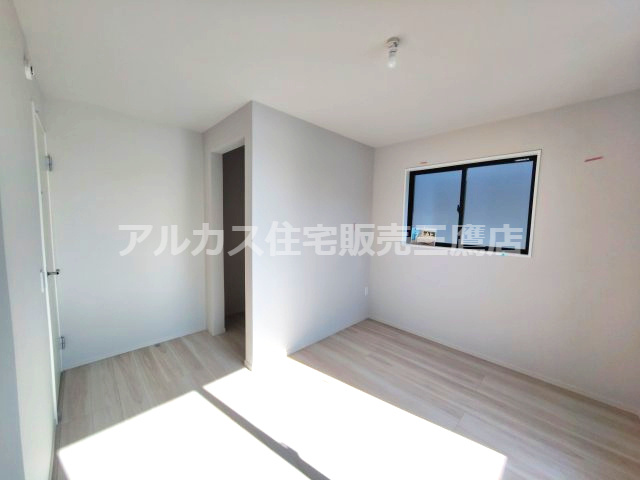 三鷹市牟礼５丁目 井の頭線 三鷹台駅 新築戸建の洋室