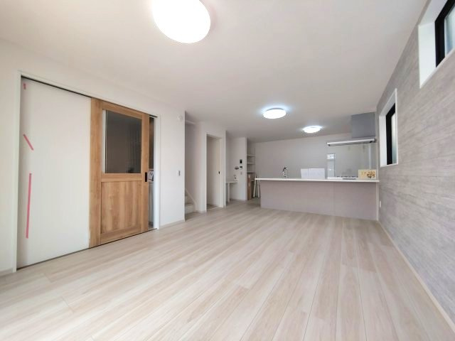 【内覧動画公開中！】三鷹市牟礼５丁目 井の頭線 三鷹台駅 新築戸建の居間・リビング